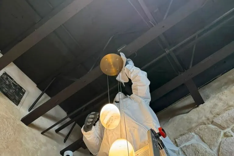 Fixtures & lighting