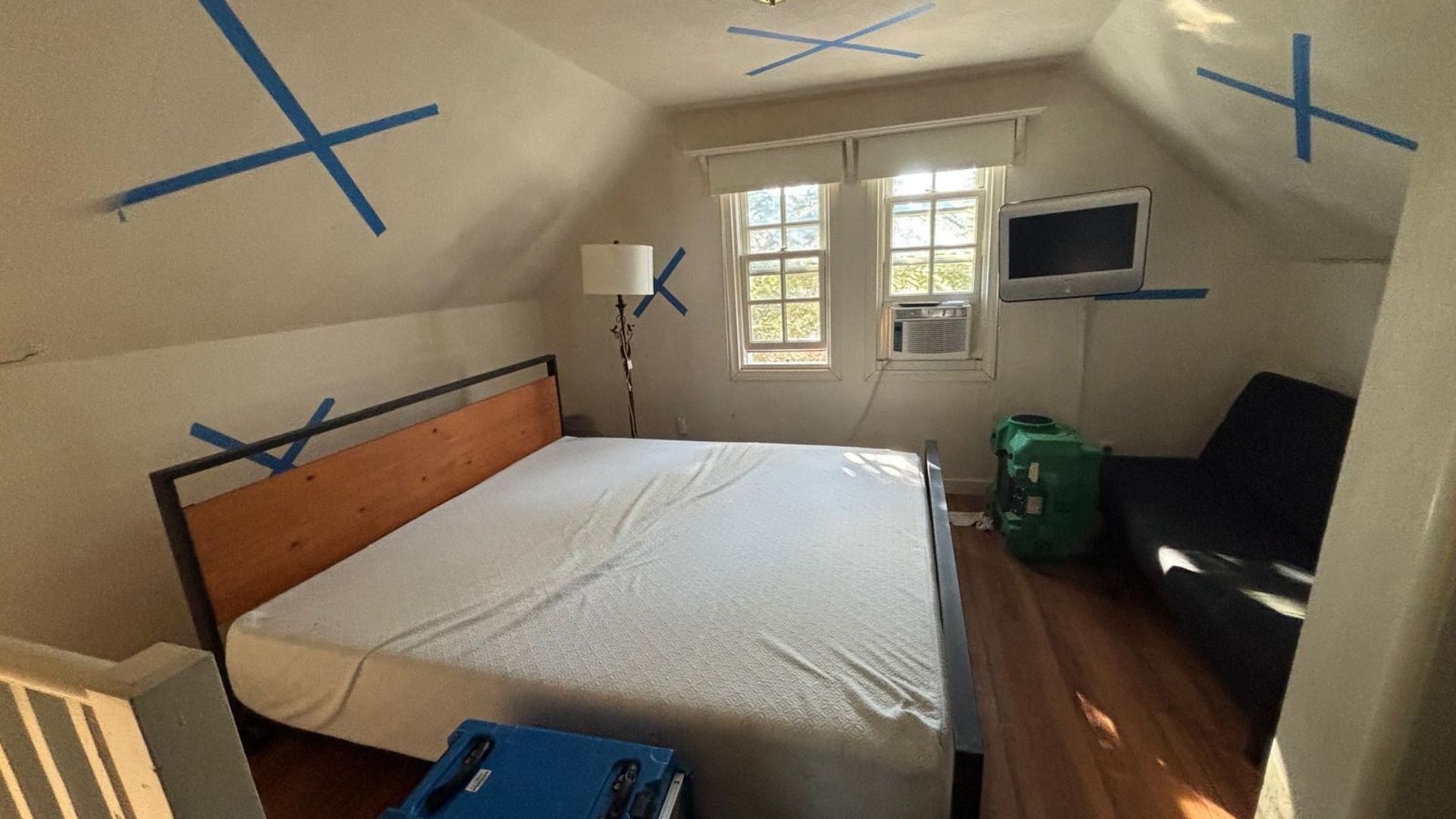 Water Damage Marking on Drywall - Green Planet Restoration Water Damage Marking on Drywall - Green Planet Restoration